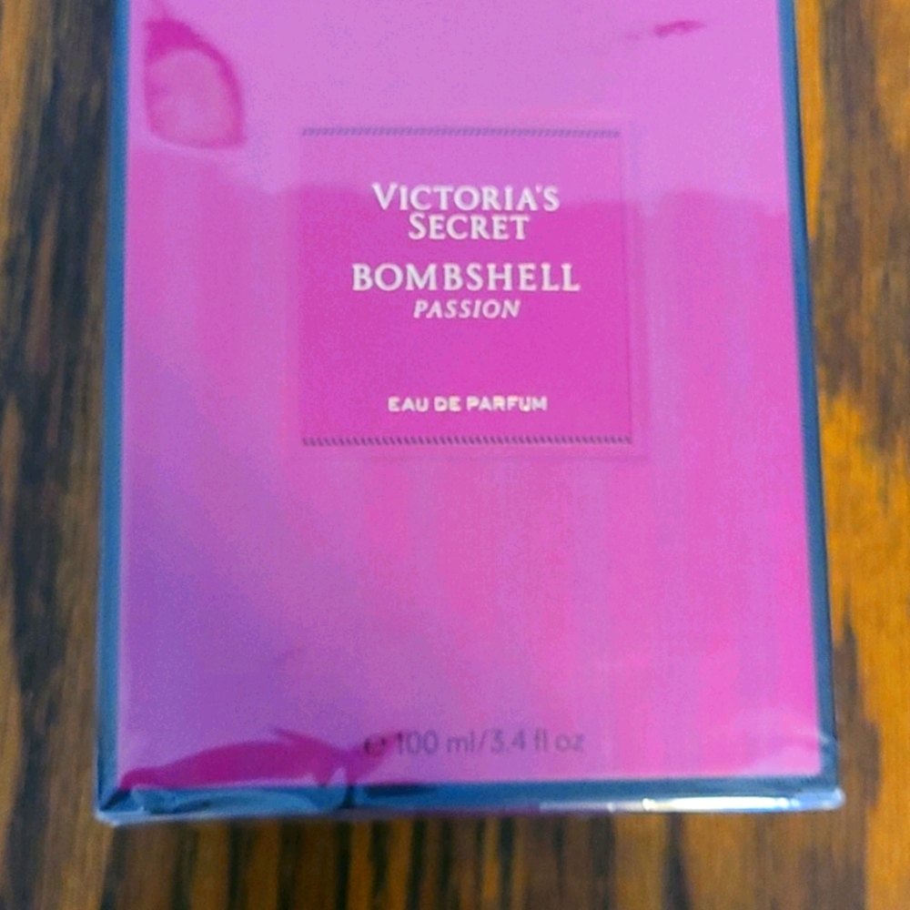 Victoria's Secrer Bombshell Passion